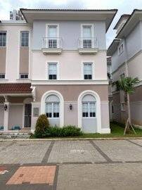 KOST ALESHA HOUSE RED 3 NO 1 BSD TANGERANG